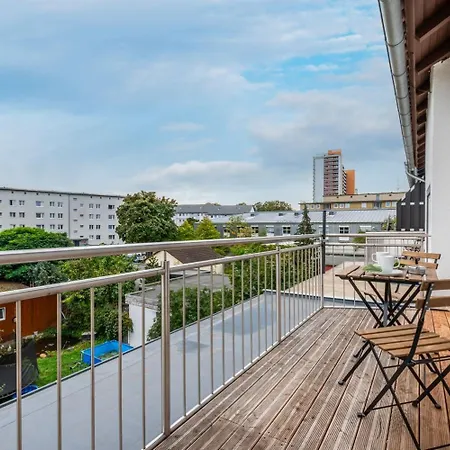 Chic With Balcony Apartment *