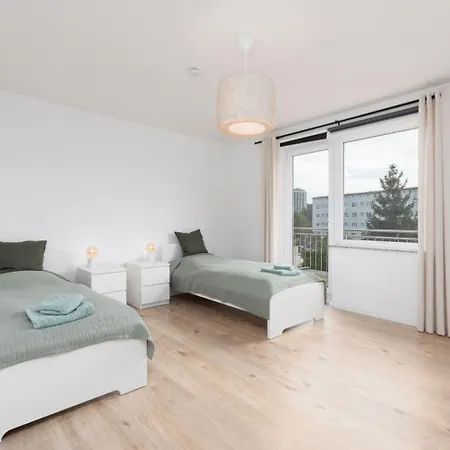 Chic With Balcony Apartment Wolfsburg